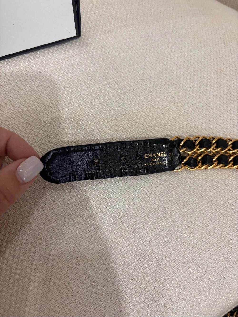 Authentic CHANEL chain link leather 75cm buckle belt